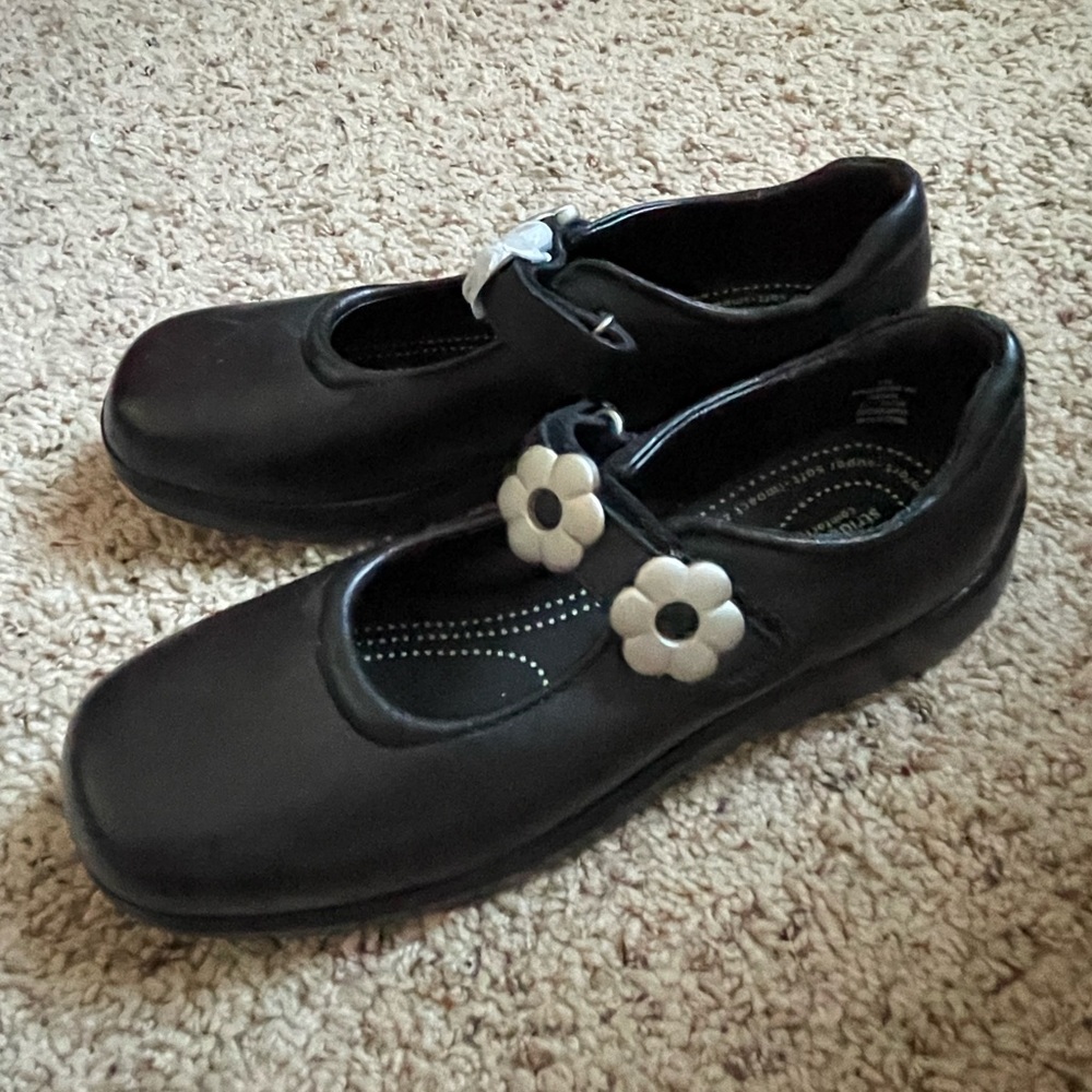 Stride right Mary Jane style Girls Shoes